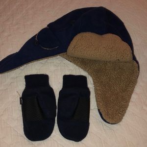 Gap trapper kids hat and mittens size s/m